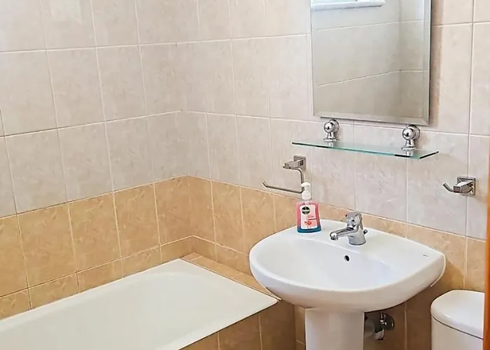 アパート The Poolside Escape ラルナカ